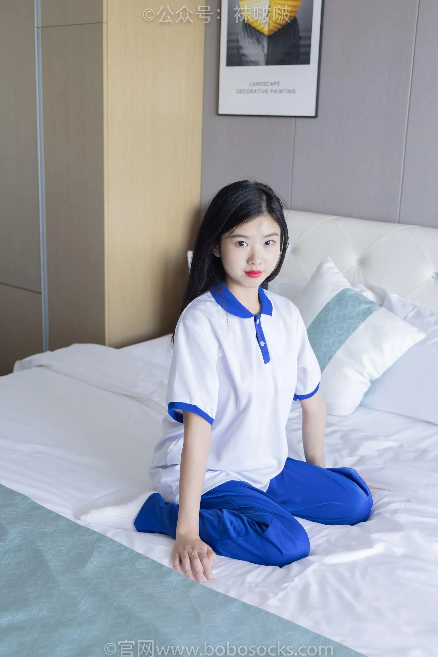 [BoBoSocks袜啵啵]NO.039 小奶熊-校服、vans帆布鞋、短白棉袜、裸足 [154P]插图9